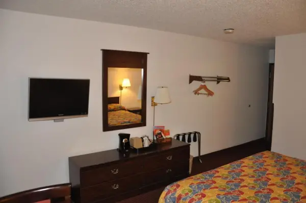Heritage Inn 5